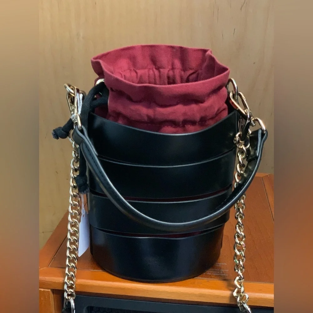 Unknown Elegant Black Bucket Bag with Gold Chain.   Contemporary Minimalism